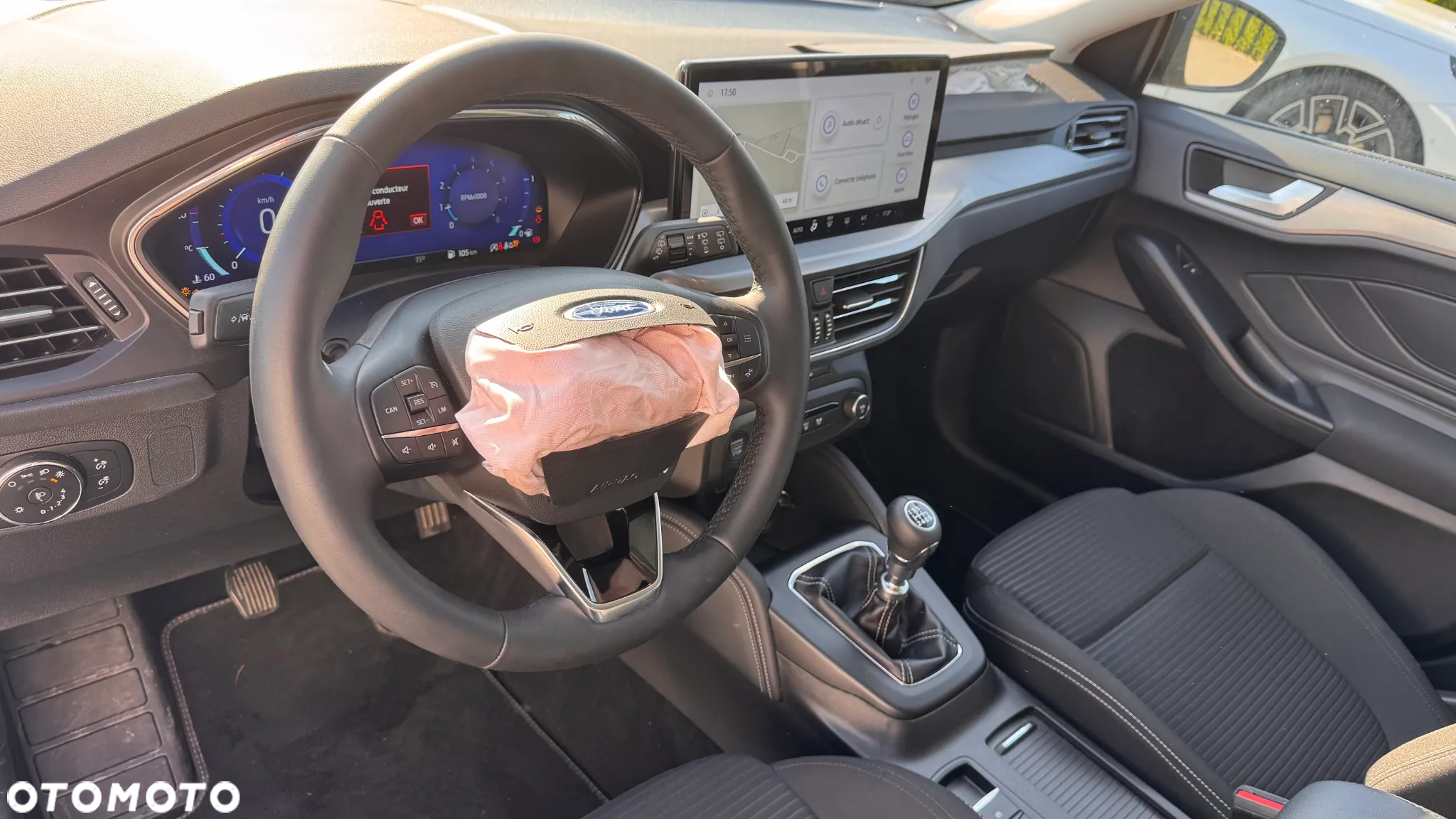 Ford Focus 1.0 EcoBoost Hybrid TITANIUM X - 20