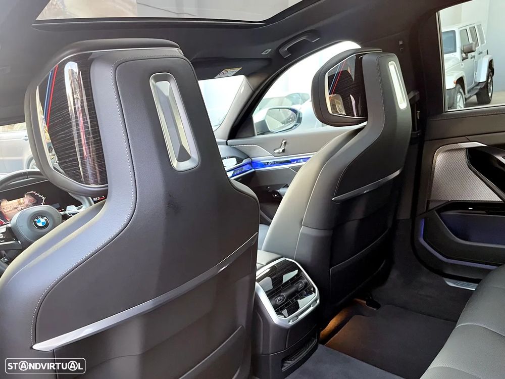 BMW 740 d xDrive Pack Desportivo M - 27