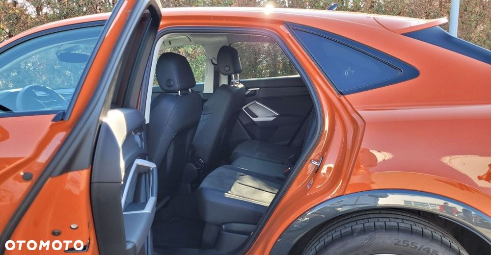 Audi Q3 Sportback - 9