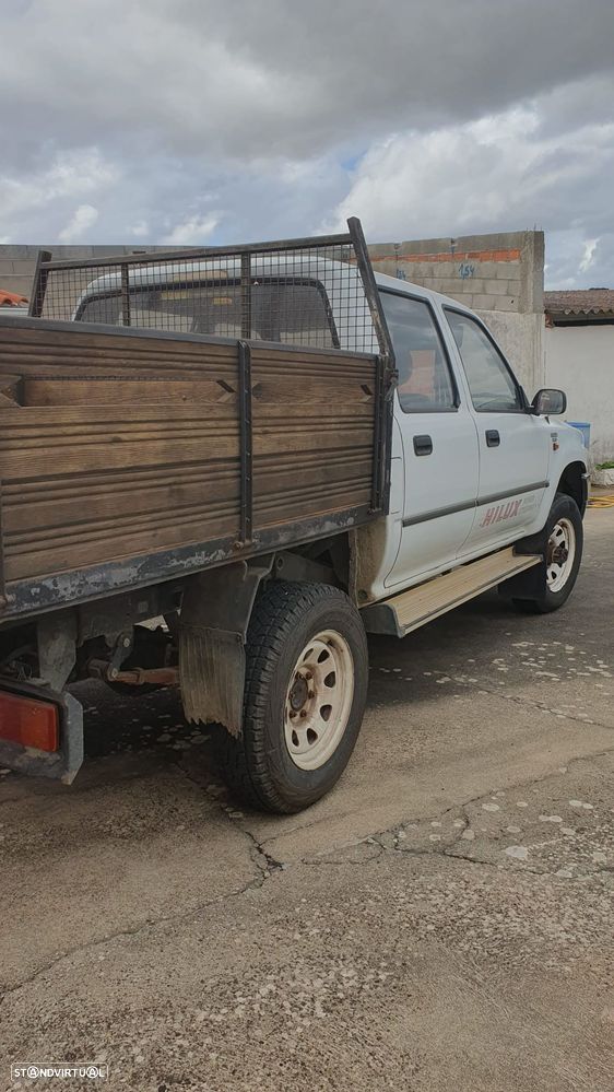 Toyota Hilux 2.4 D LN105LP C. Dupla - 16