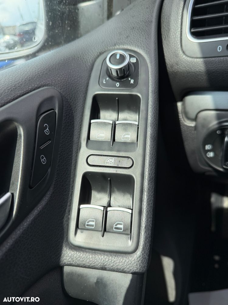 Volkswagen Golf - 29