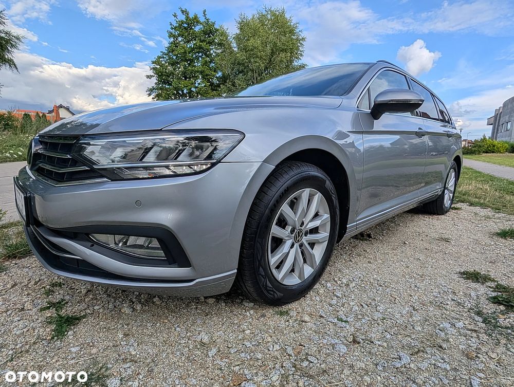 Volkswagen Passat 2.0 TDI SCR DSG - 19
