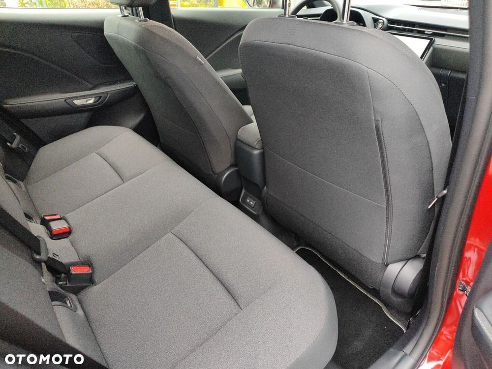 Lexus LBX 1.5 Hybrid - 11