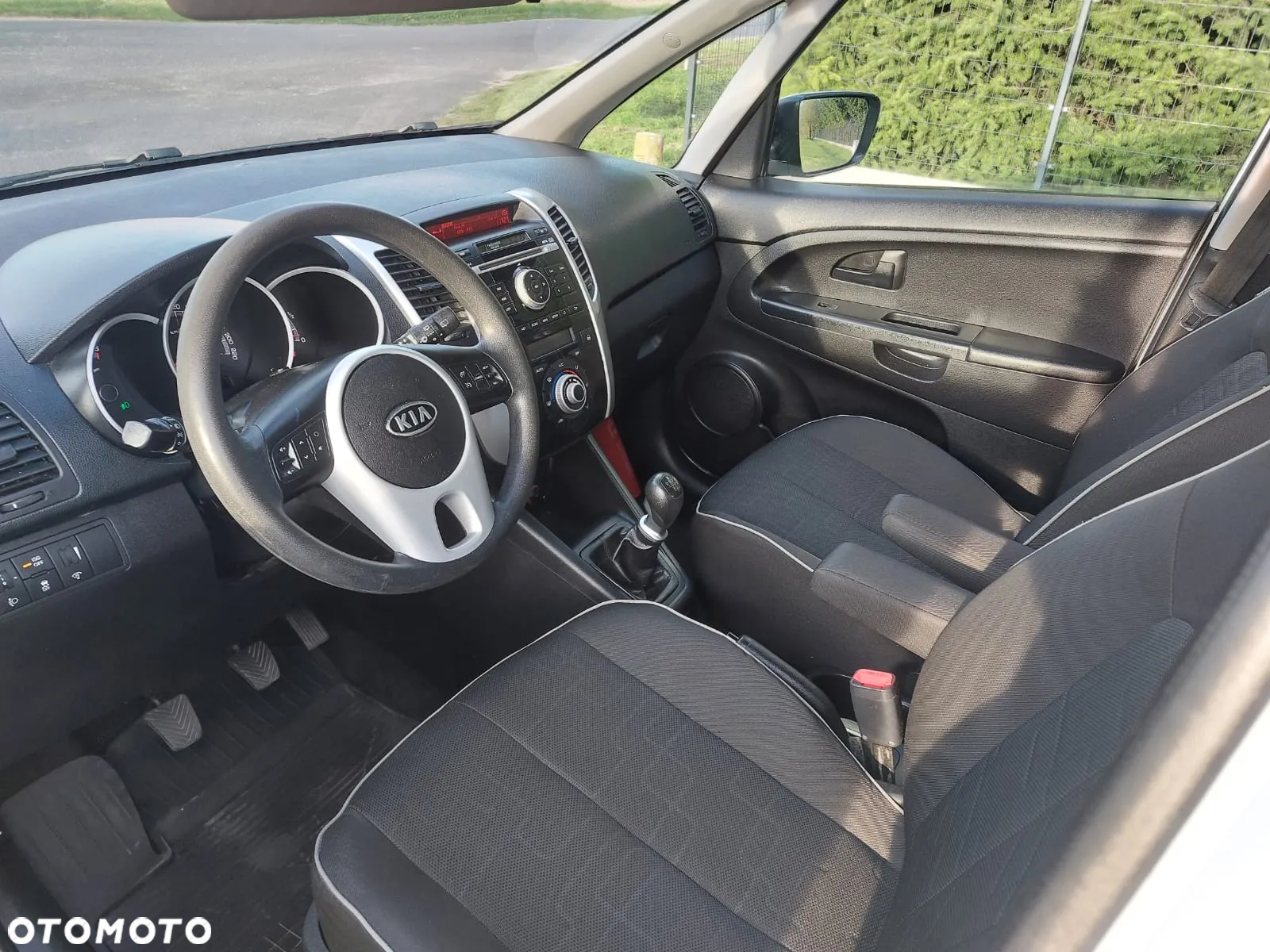 Kia Venga - 13