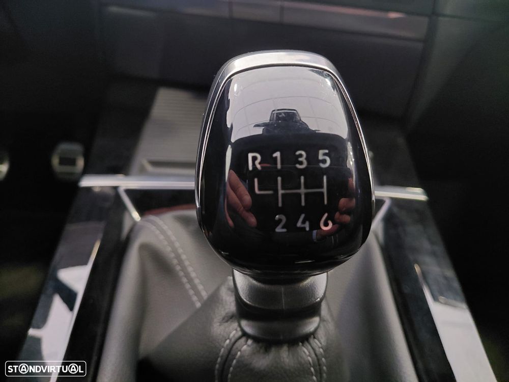 Opel Astra 1.2 T GS Line S/S - 10