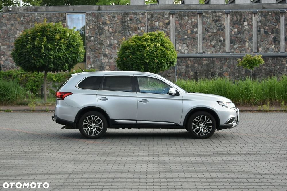 Mitsubishi Outlander - 8