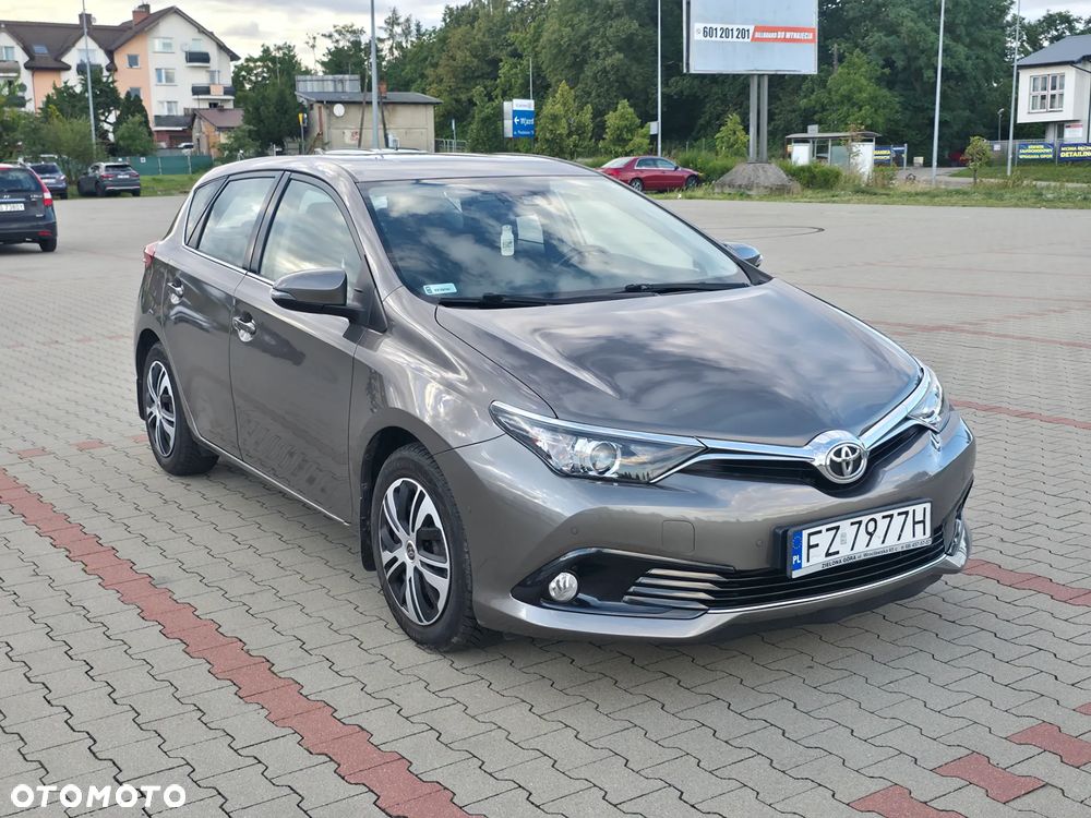 Toyota Auris 1.6 Premium - 20