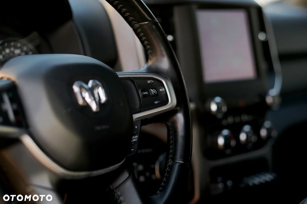 RAM 1500 5.7 Crew Cab Shortbed Bighorn Chrome - 26