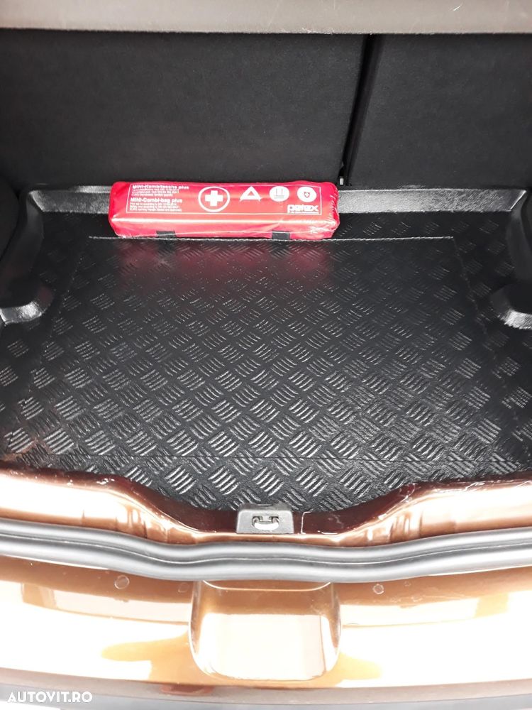 Dacia Sandero 1.6 MPI Stepway - 8