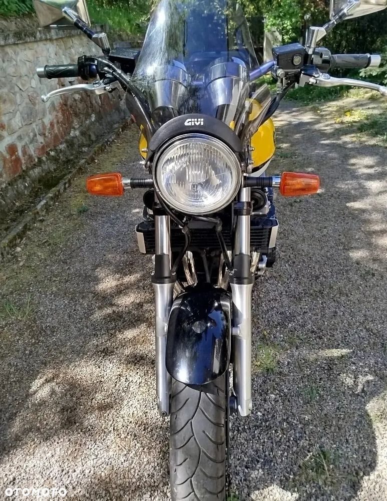 Yamaha XJR - 9