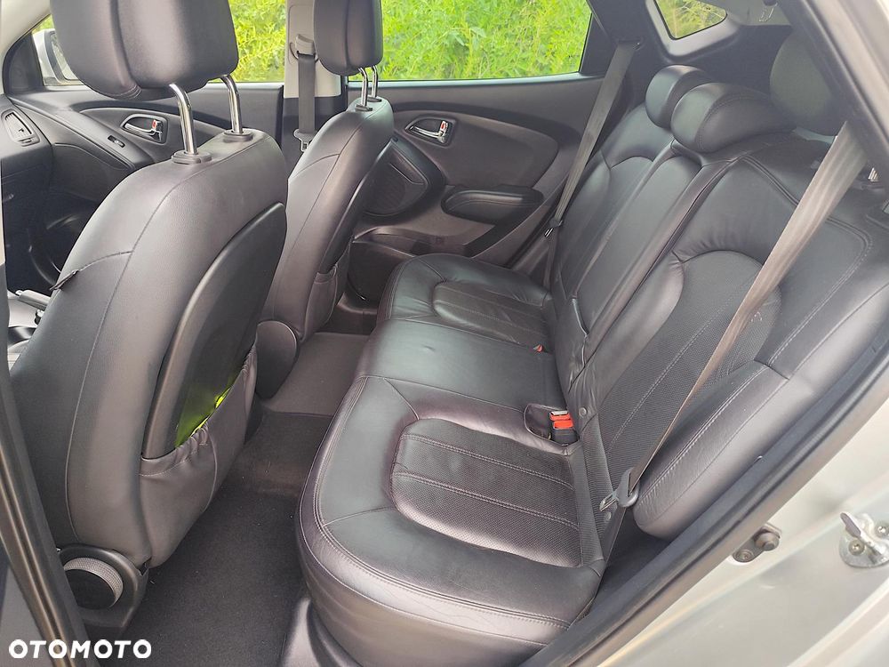 Hyundai ix35 2.0 CRDi 4WD Automatik Premium - 23