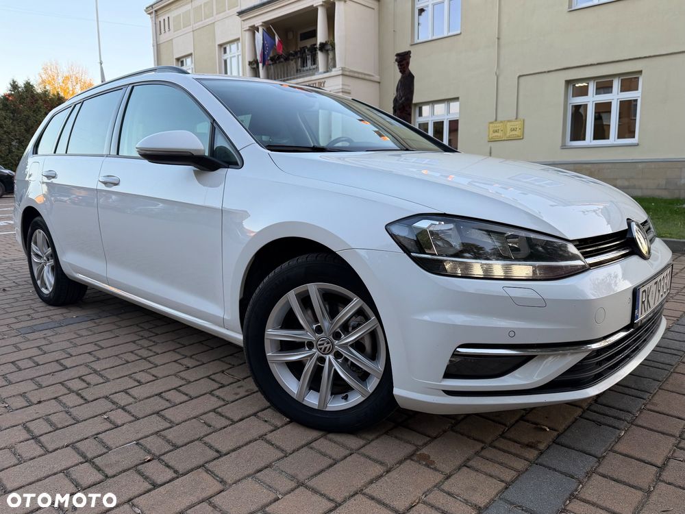 Volkswagen Golf 2.0 TDI SCR Comfortline - 8