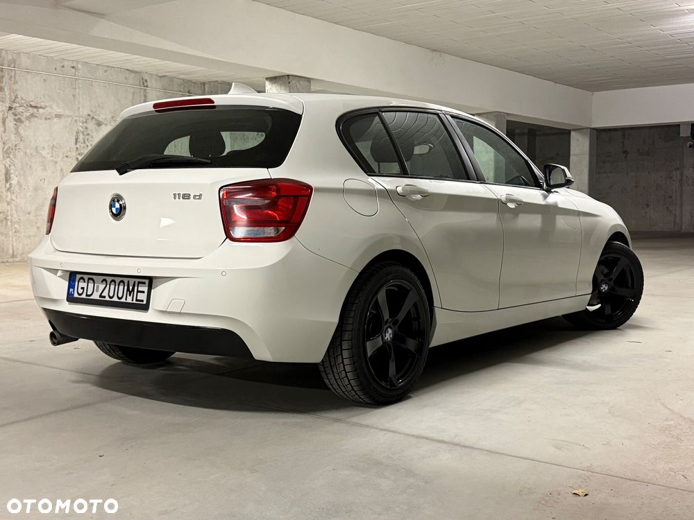 BMW Seria 1 116d EfficientDynamics Sport Line - 12