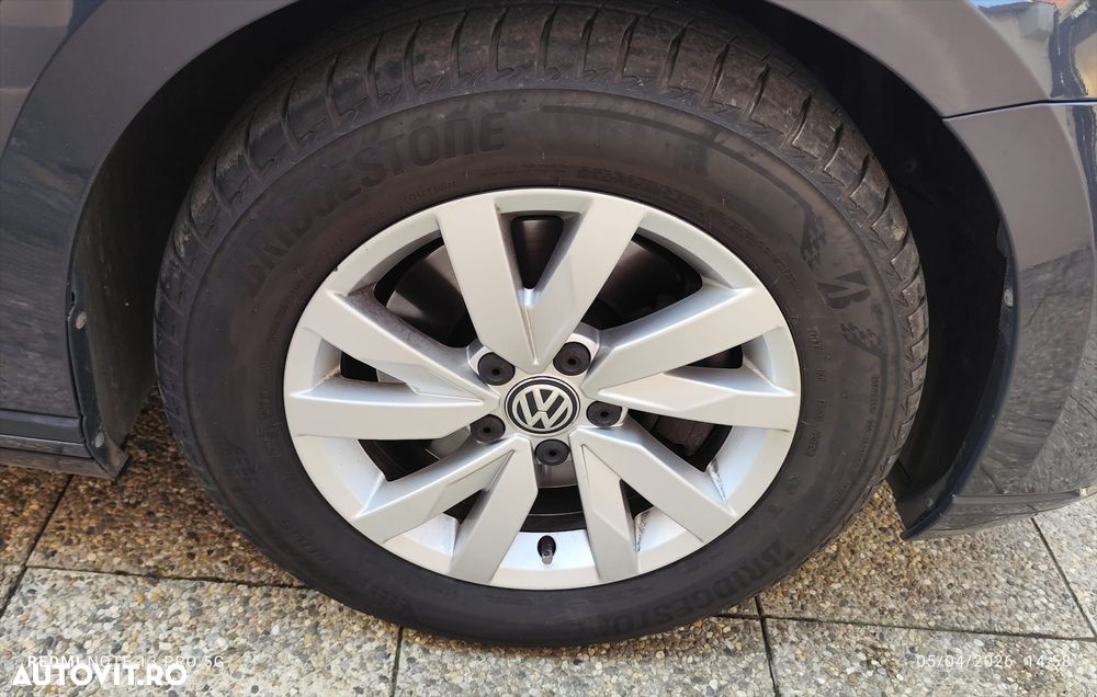Volkswagen Passat 2.0 TDI DSG Comfortline - 12