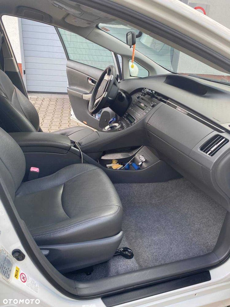 Toyota Prius - 8