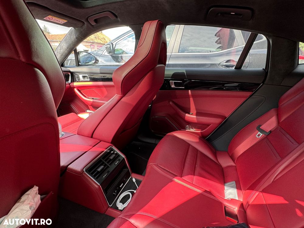 Porsche Panamera - 8