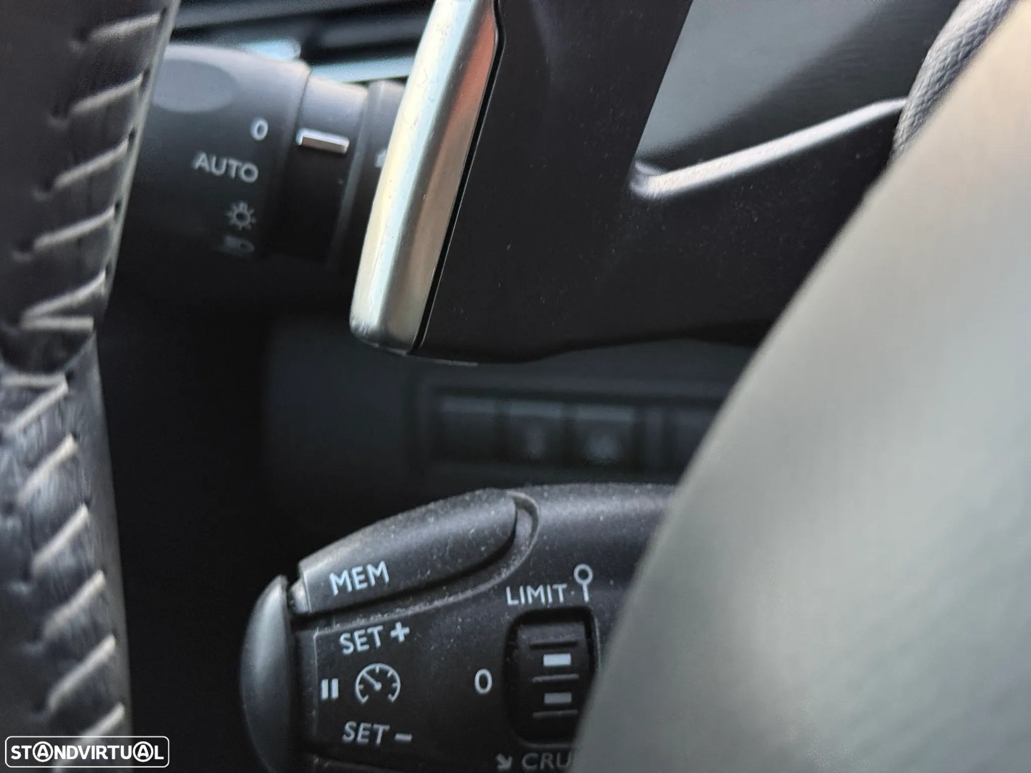 Peugeot 308 1.2 PureTech Allure EAT8 - 8