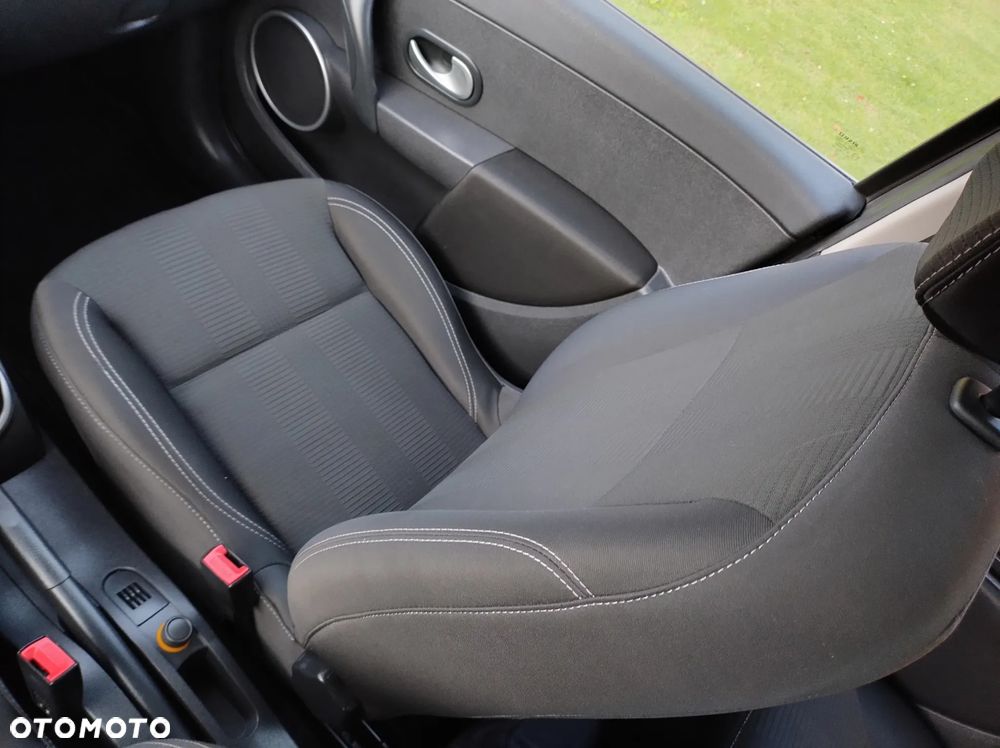 Renault Clio 1.2 16V 75 Dynamique - 33
