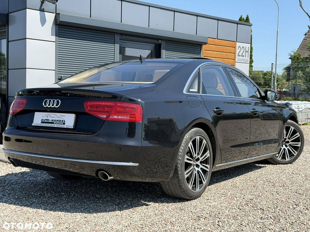 Audi A8 - 8
