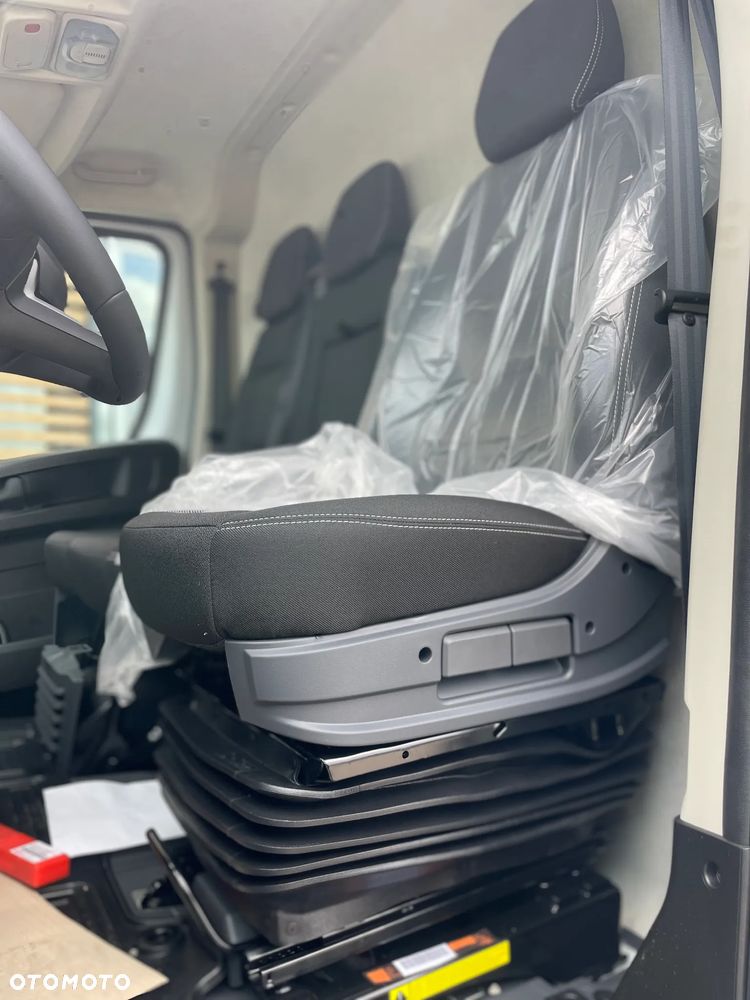 Toyota Proace MAX - 13