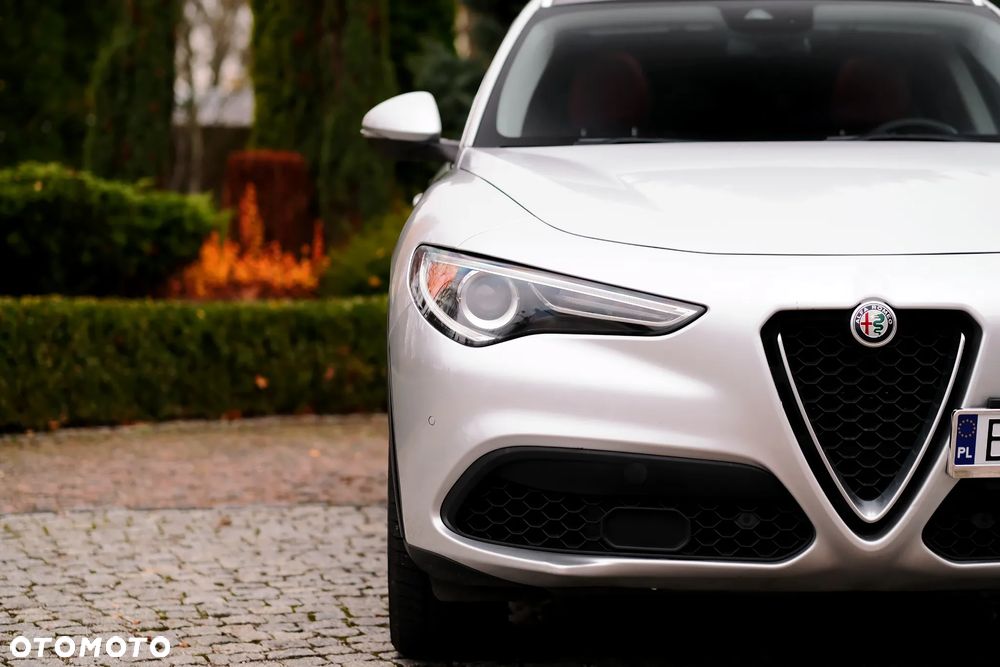 Alfa Romeo Stelvio - 14