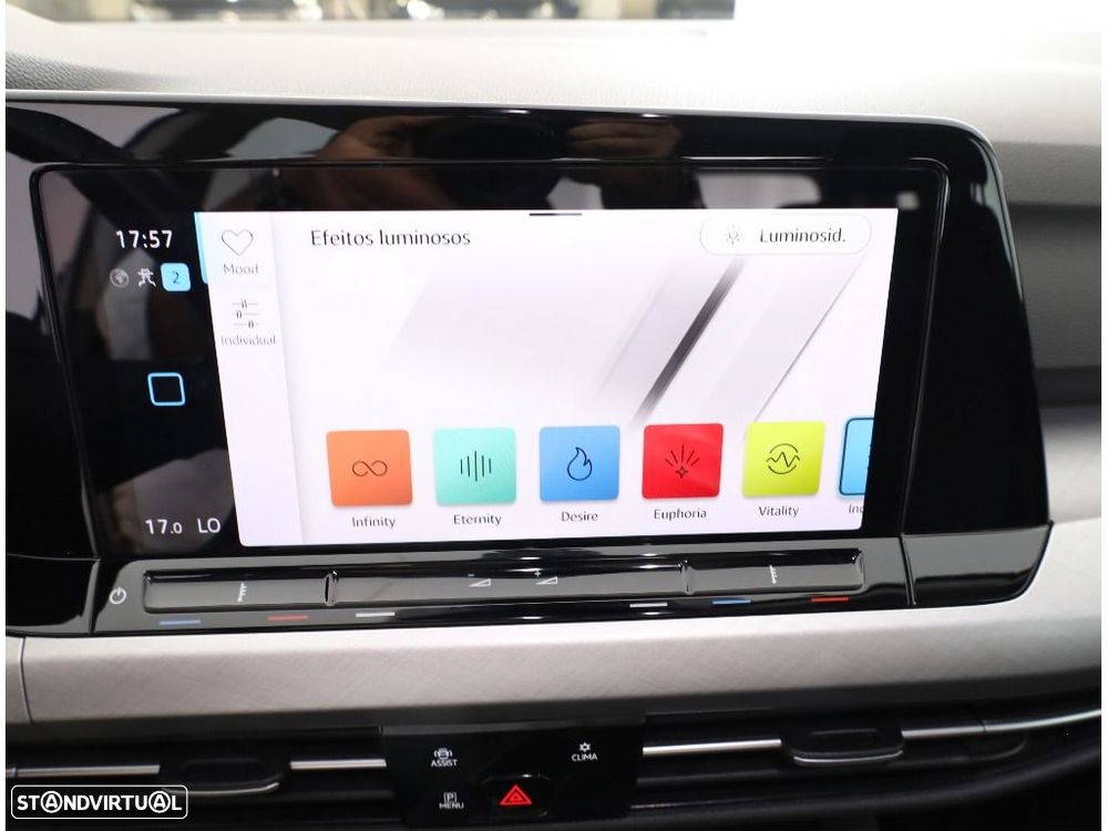 VW Golf Variant 1.0 TSI Life - 21