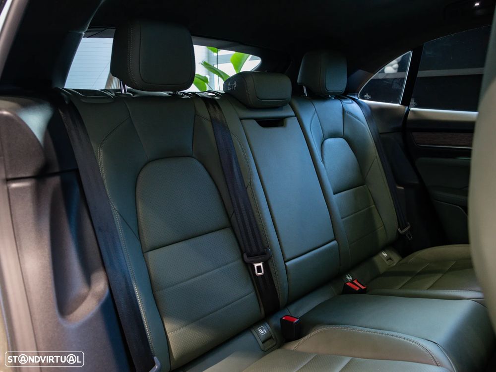 Porsche Macan Electric 4 - 46