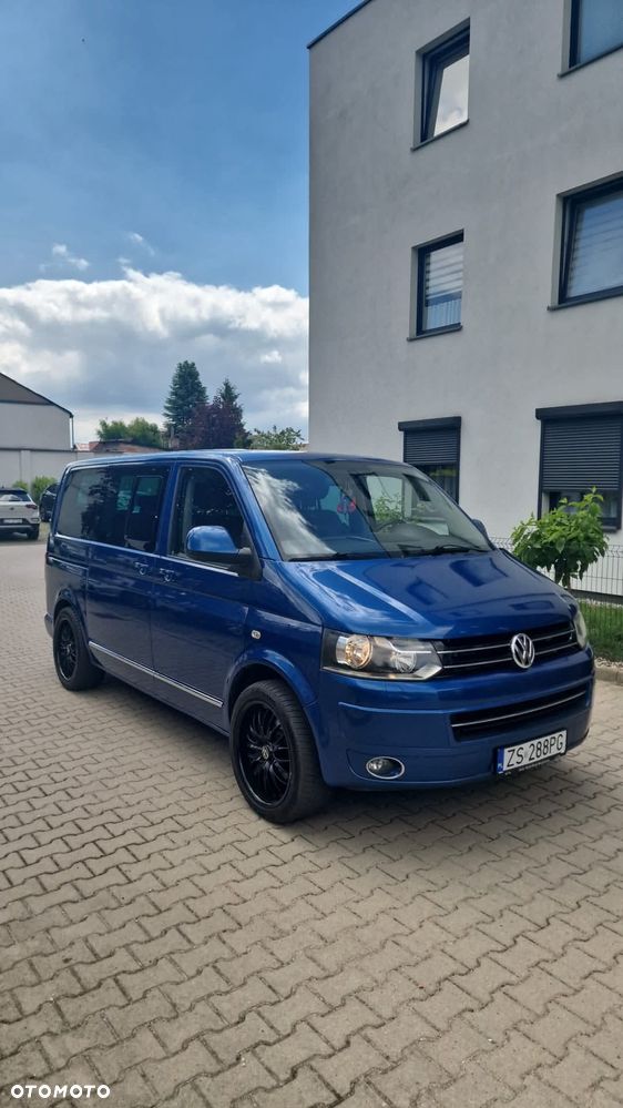 Volkswagen Multivan - 2