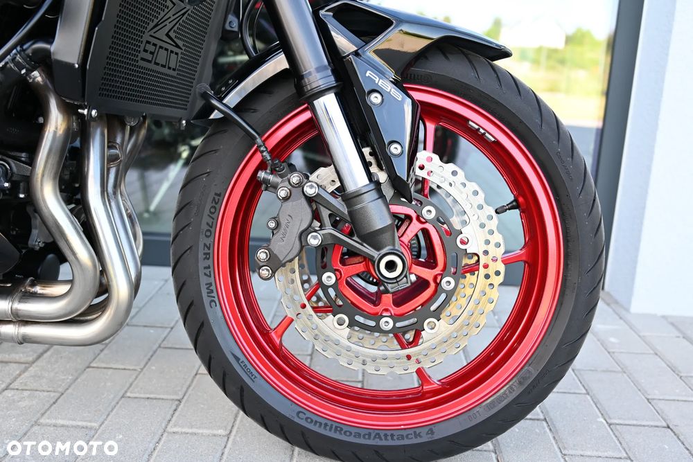 Kawasaki Z 900 - 19