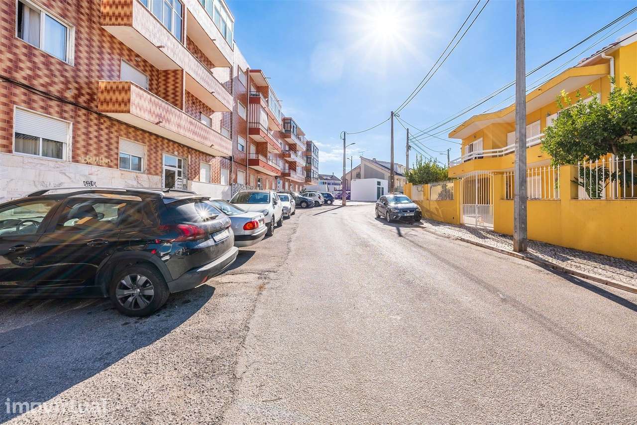 Apartamento T1 na Amora - Grande imagem: 4/36