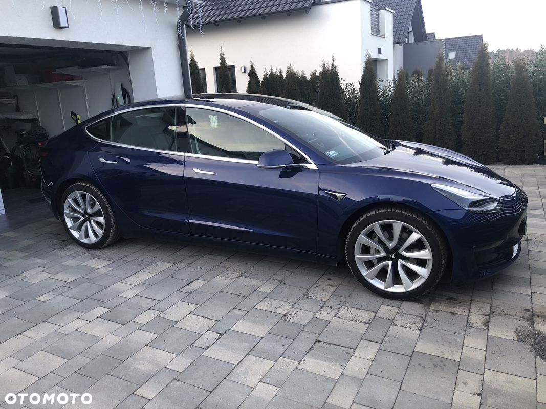Tesla Model 3 Langstreckenbatterie Allradantrieb Dual Motor - 5
