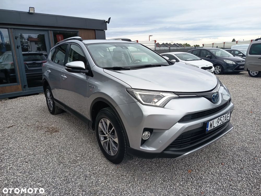 Toyota RAV4 Hybrid Premium 4x2 - 10