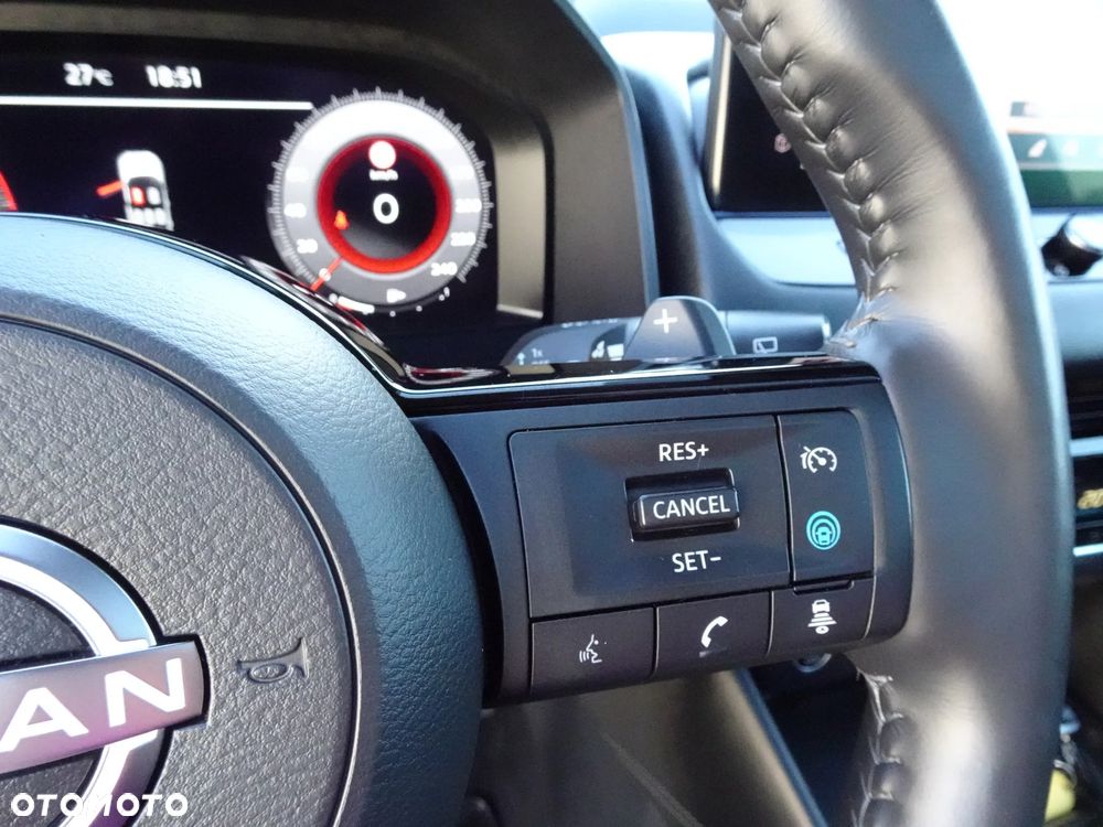 Nissan Qashqai 1.3 DIG-T MHEV N-Connecta Xtronic - 27