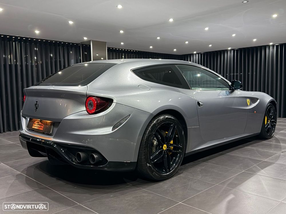 Ferrari FF - 7