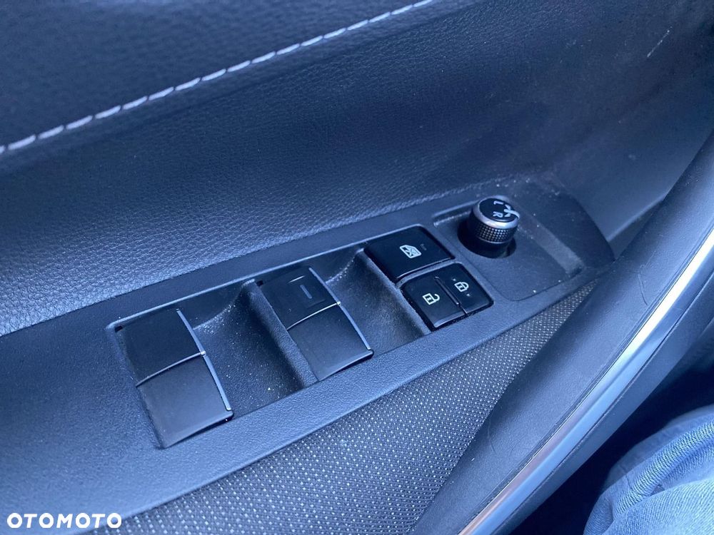 Toyota Corolla 1.8 Hybrid Comfort - 28