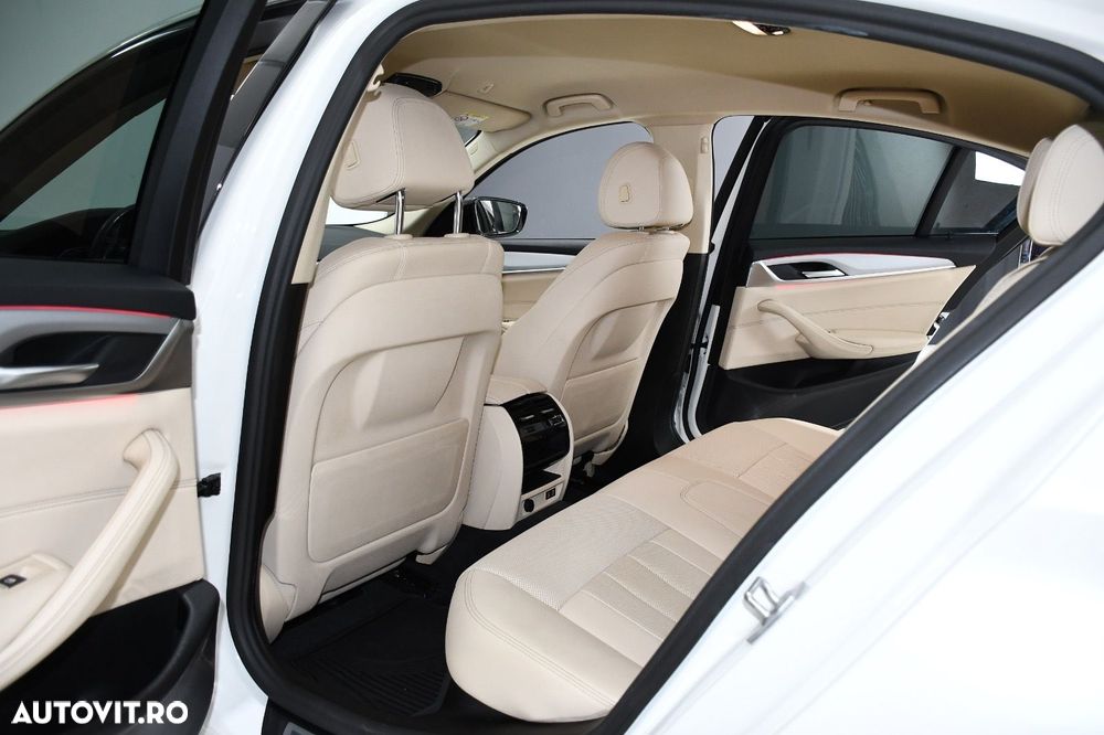 BMW Seria 5 520d xDrive Aut. Luxury Line - 19