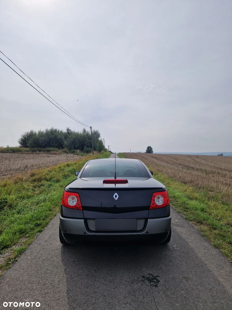 Renault Megane 2.0T 16V Privilege - 4