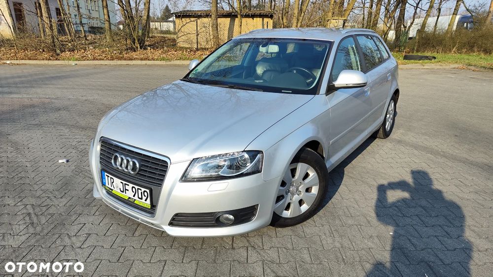 Audi A3 Sportback 1.6 TDI DPF Attraction - 1