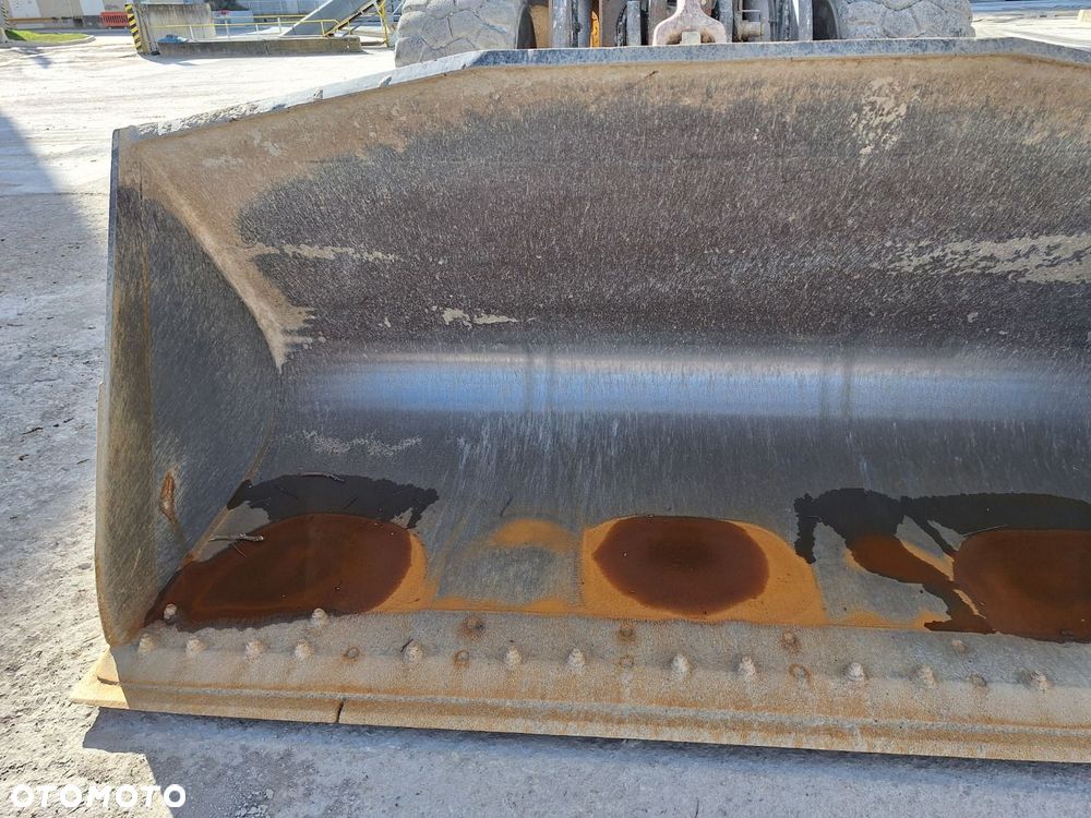 Volvo L 120 H 4X4 - 38