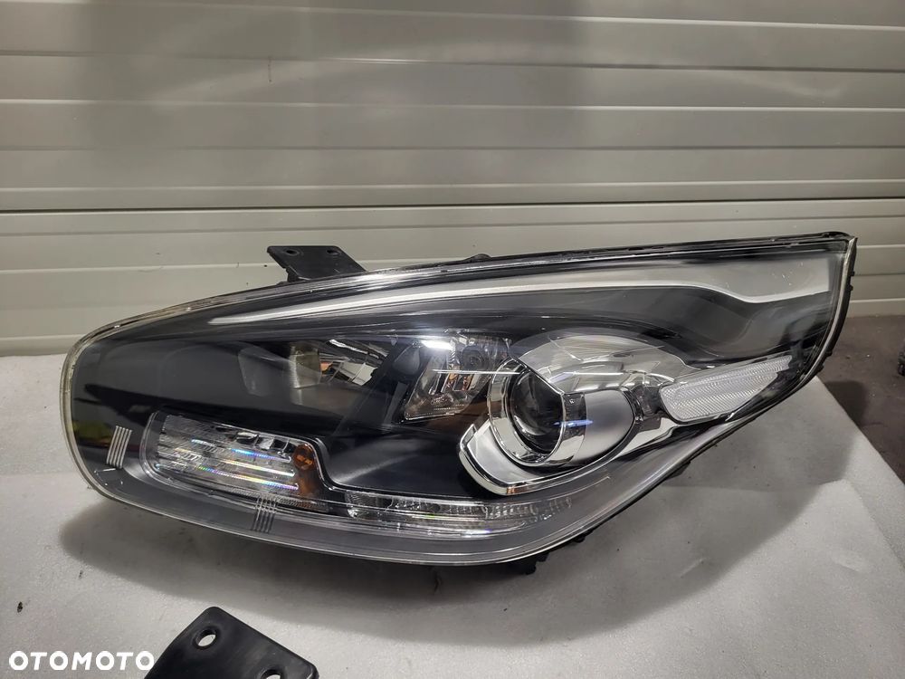 KIA Carens IV SOCZEWKA Z LED KOMPLET LAMP PRZEDNICH - 5