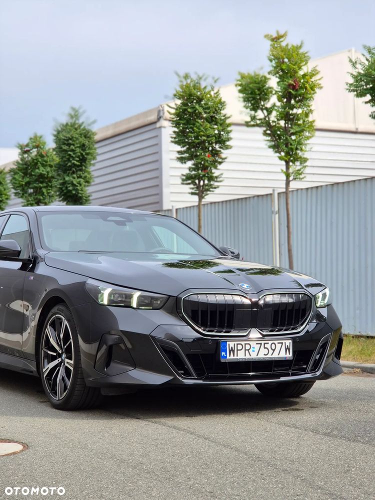 BMW Seria 5 520i mHEV M Sport - 38