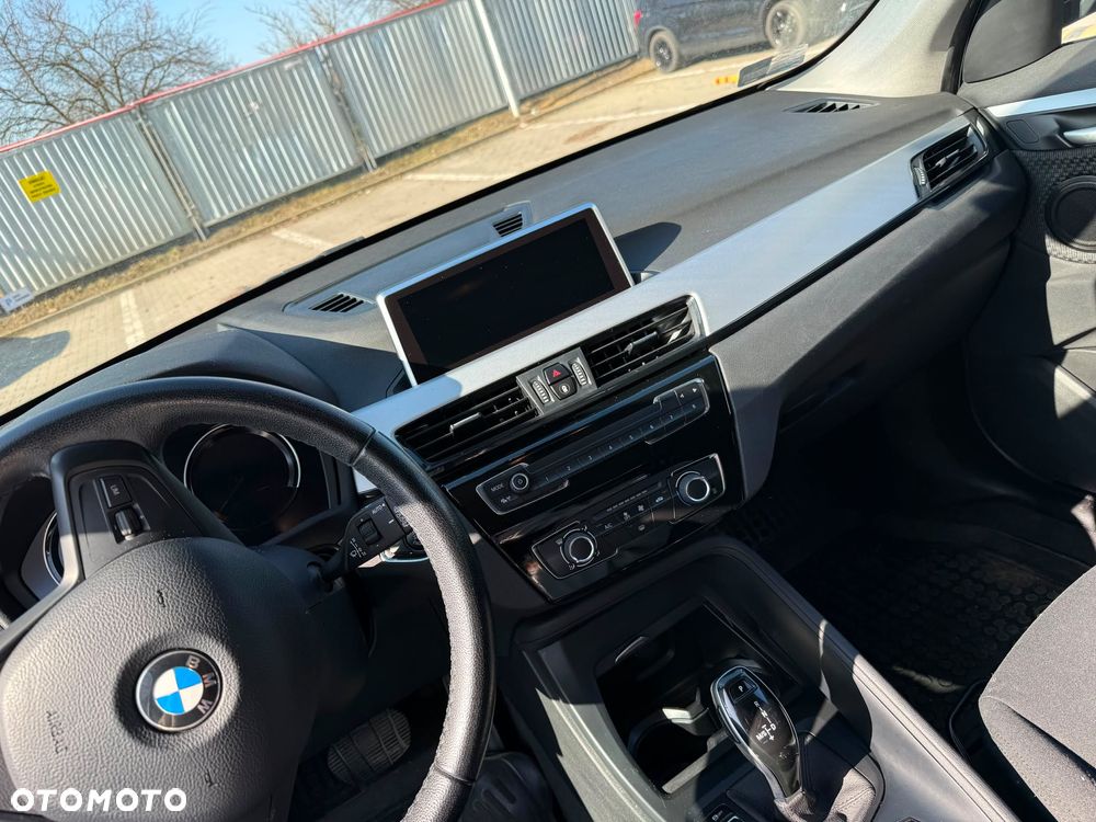 BMW X1 sDrive18i Business Edition - 4
