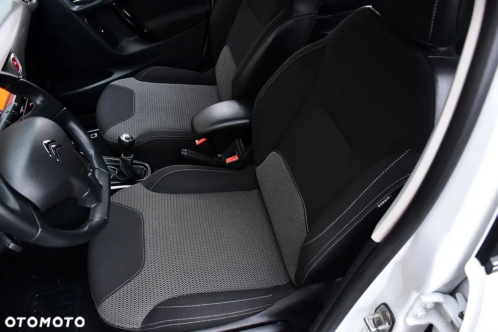 Citroën C3 Pure Tech (VTi) 82 Exclusive - 26