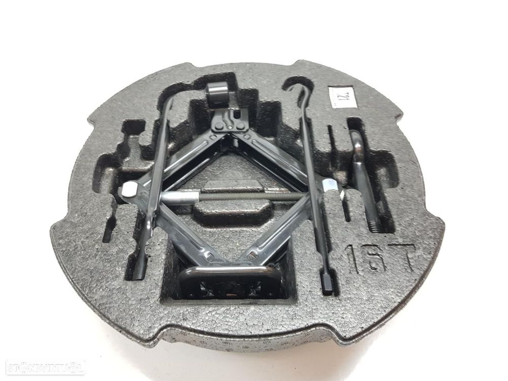 MACACO KIA CEED JD - 1