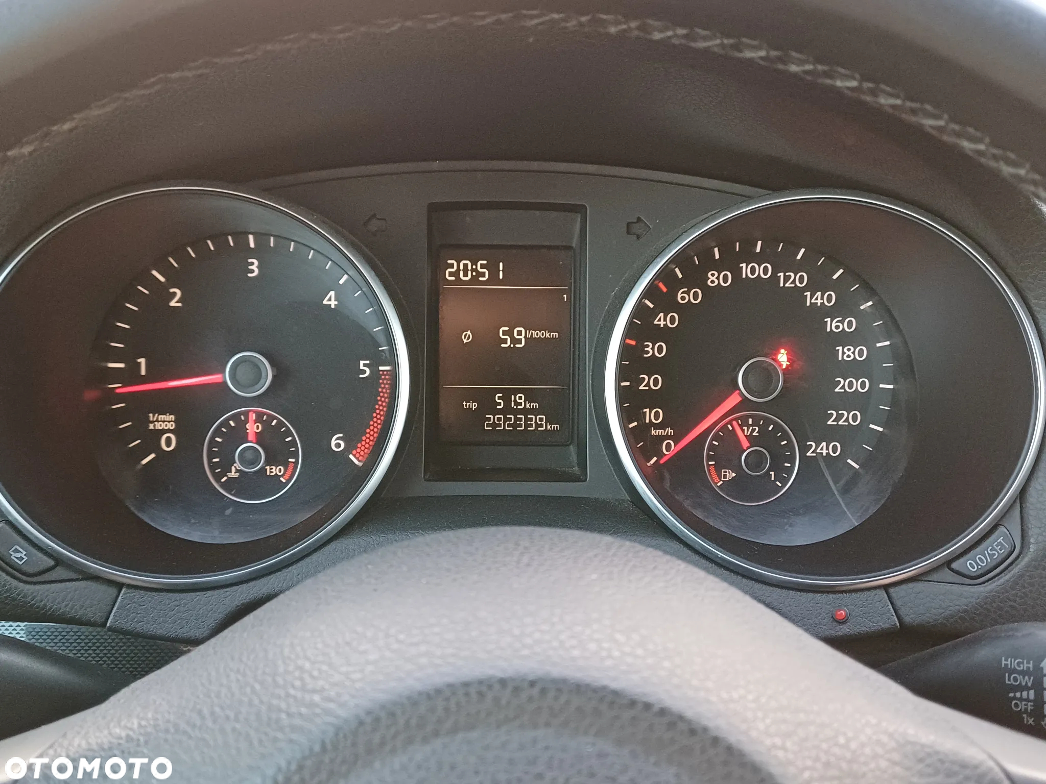 Volkswagen Golf - 17