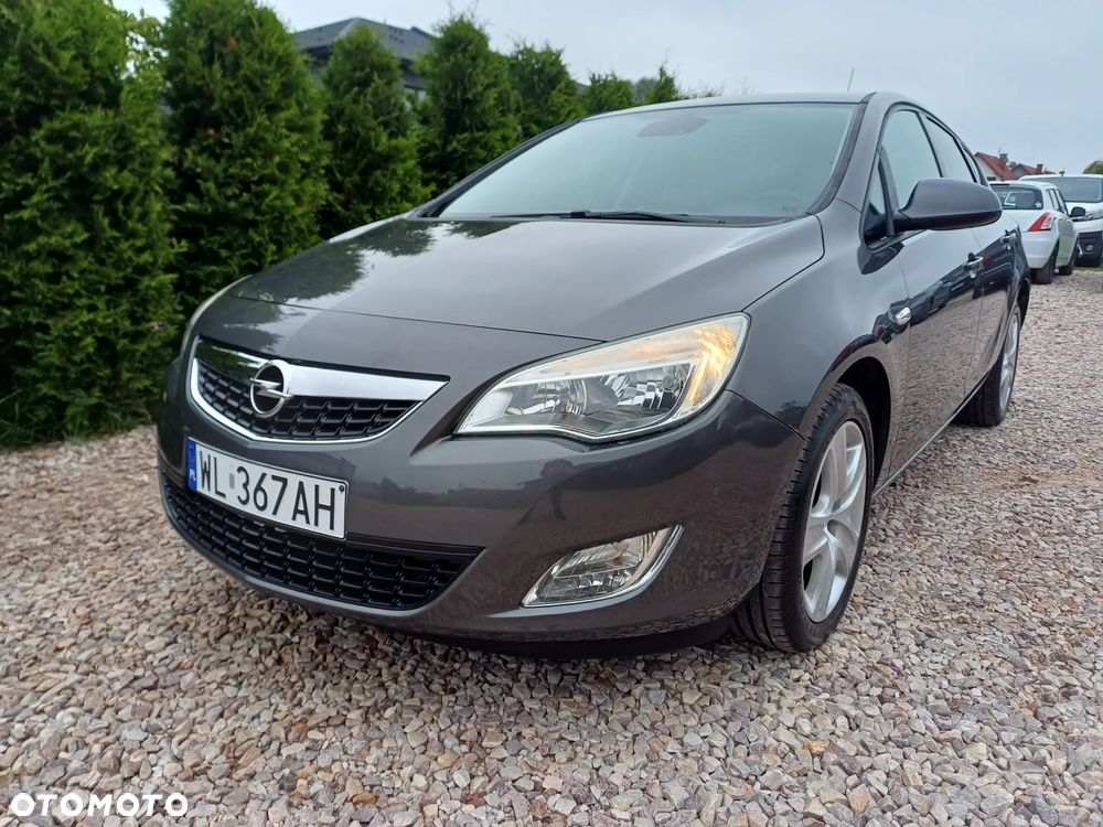 Opel Astra 1.4 T Enjoy - 11