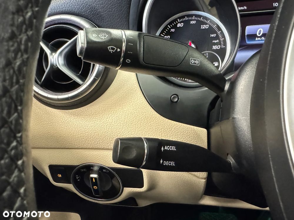 Mercedes-Benz CLA 250 7G-DCT UrbanStyle Edition - 16