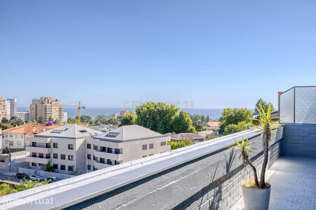 Excecional Penthouse T5 Duplex com vista mar, junto Avenida Marechal G - Grande imagem: 3/27