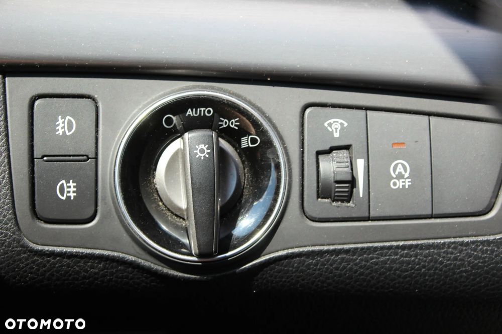 Hyundai i40 Kombi blue 1.7 CRDi DCT Premium - 22