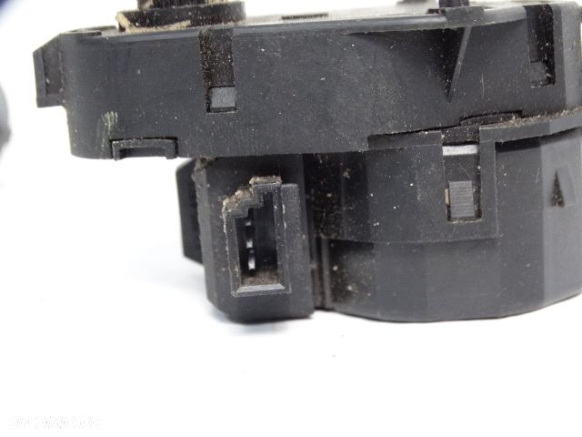 BMW BMW 7 E38  3 E46   X3 E83 Silniczek Siłownik Nawiewu Nagrzewnicy Nastawczy Klap 64116934825 6934825  BMW 725tds 728i 730i 735i740i 750i 316i 318d 318i 320d 323i 325i 330i 330d - 3